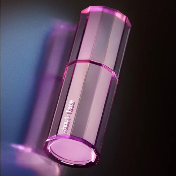 about-face Light Lock Highlight Fluid
Reflective Highlighting Liquid - Picture 2 of 6